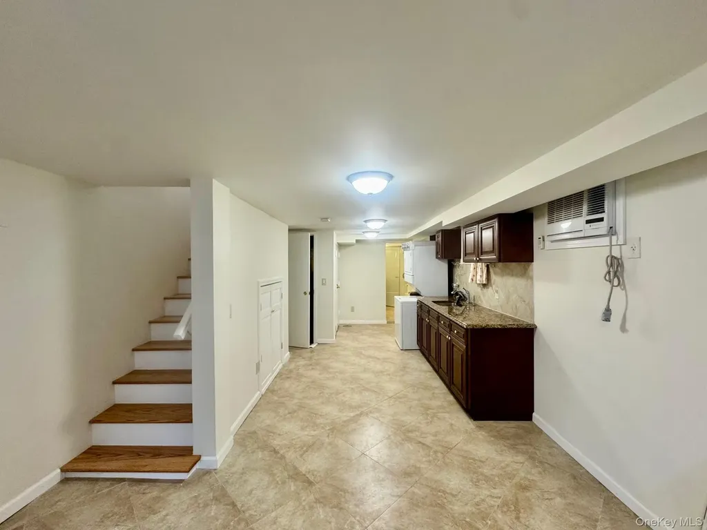 164-36 77th Road Fresh Meadows NY 11366