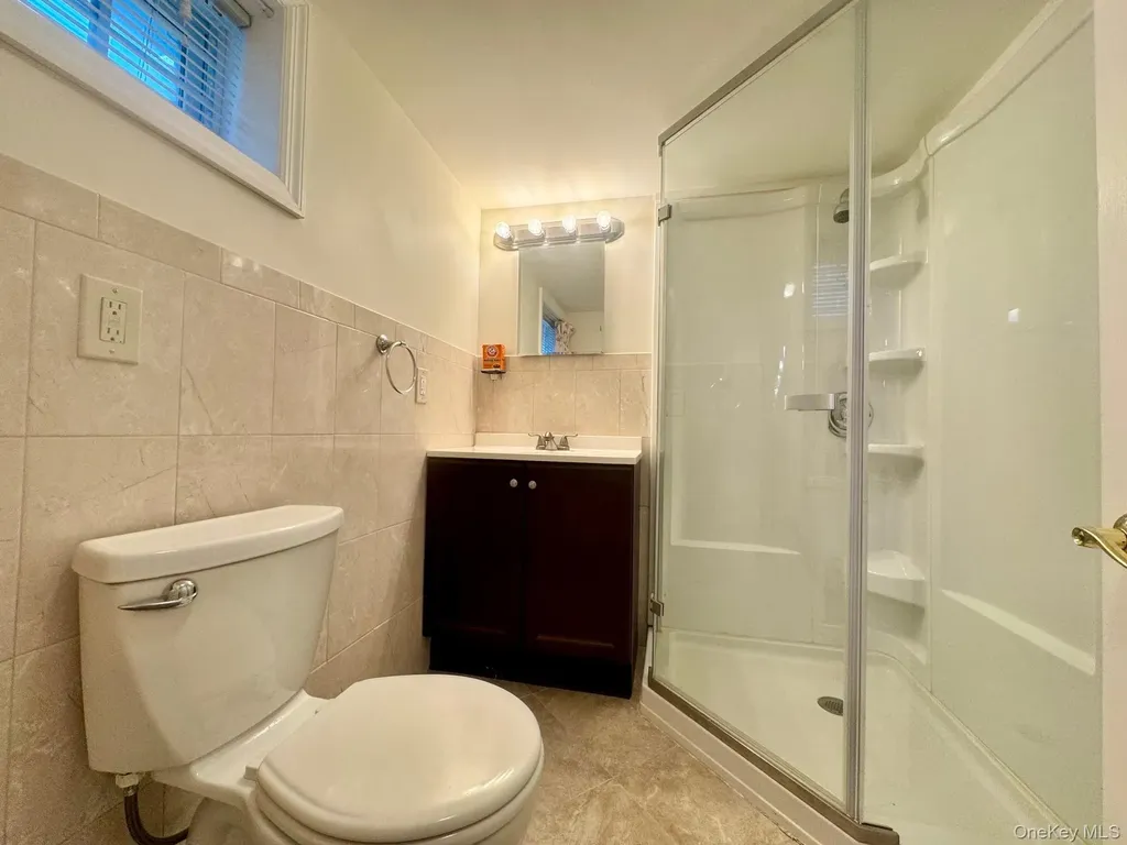 164-36 77th Road Fresh Meadows NY 11366