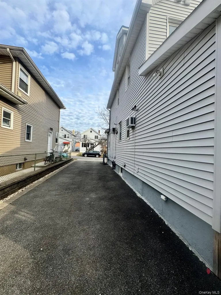 164-36 77th Road Fresh Meadows NY 11366