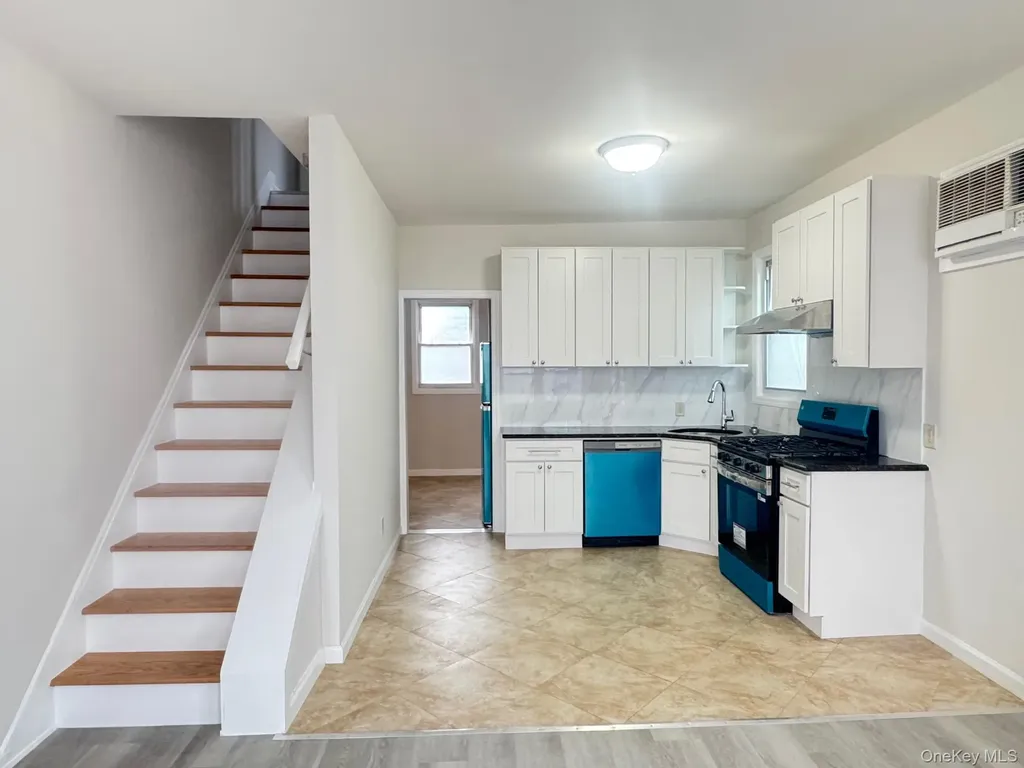 164-36 77th Road Fresh Meadows NY 11366