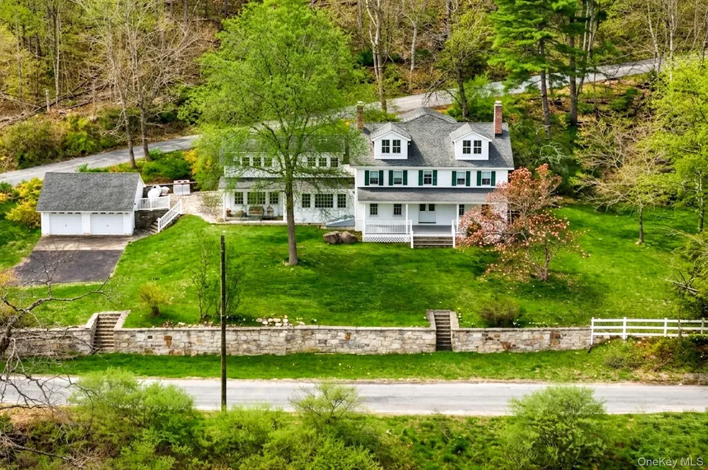 669 Mountain Road Middletown NY 10940
