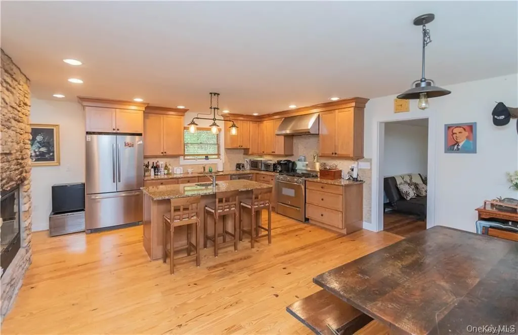 669 Mountain Road Middletown NY 10940