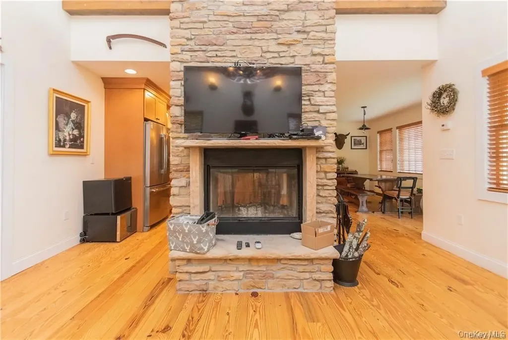 669 Mountain Road Middletown NY 10940