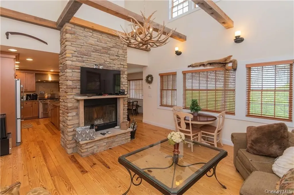 669 Mountain Road Middletown NY 10940