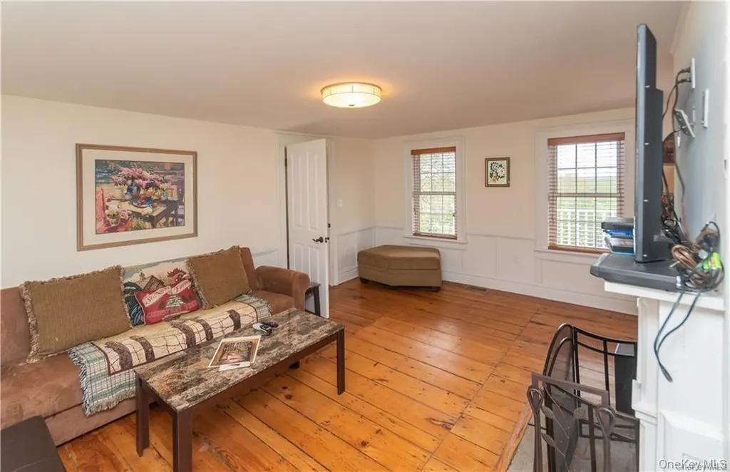 669 Mountain Road Middletown NY 10940