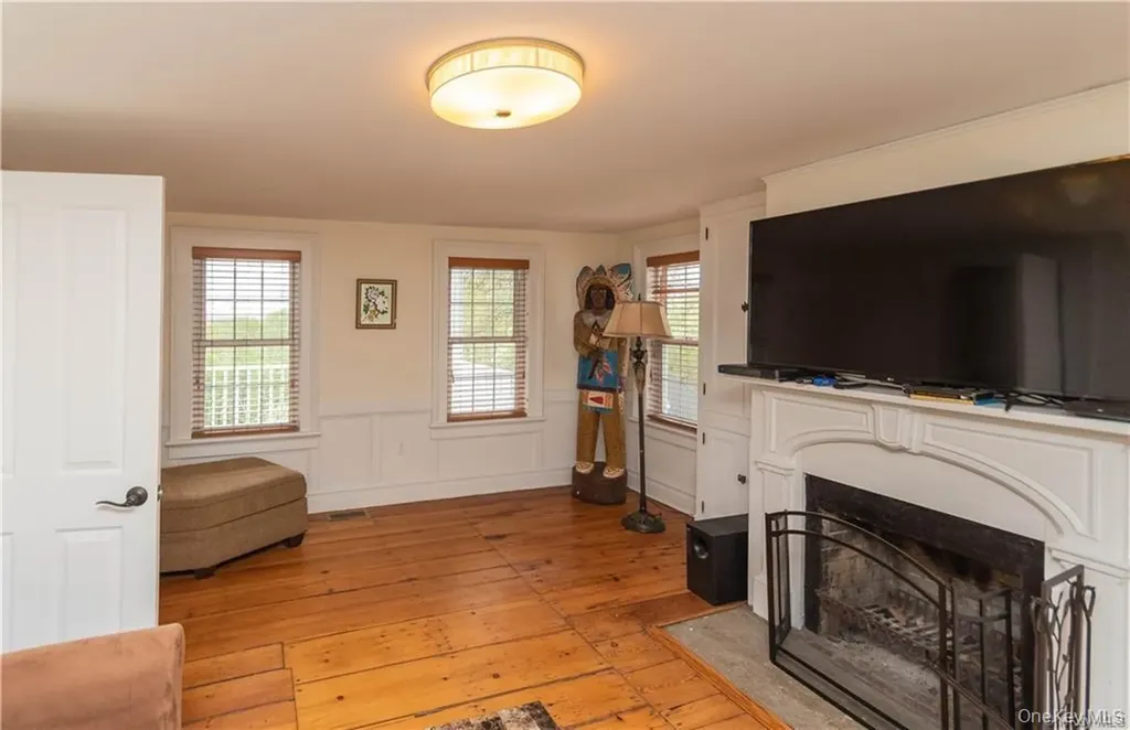 669 Mountain Road Middletown NY 10940