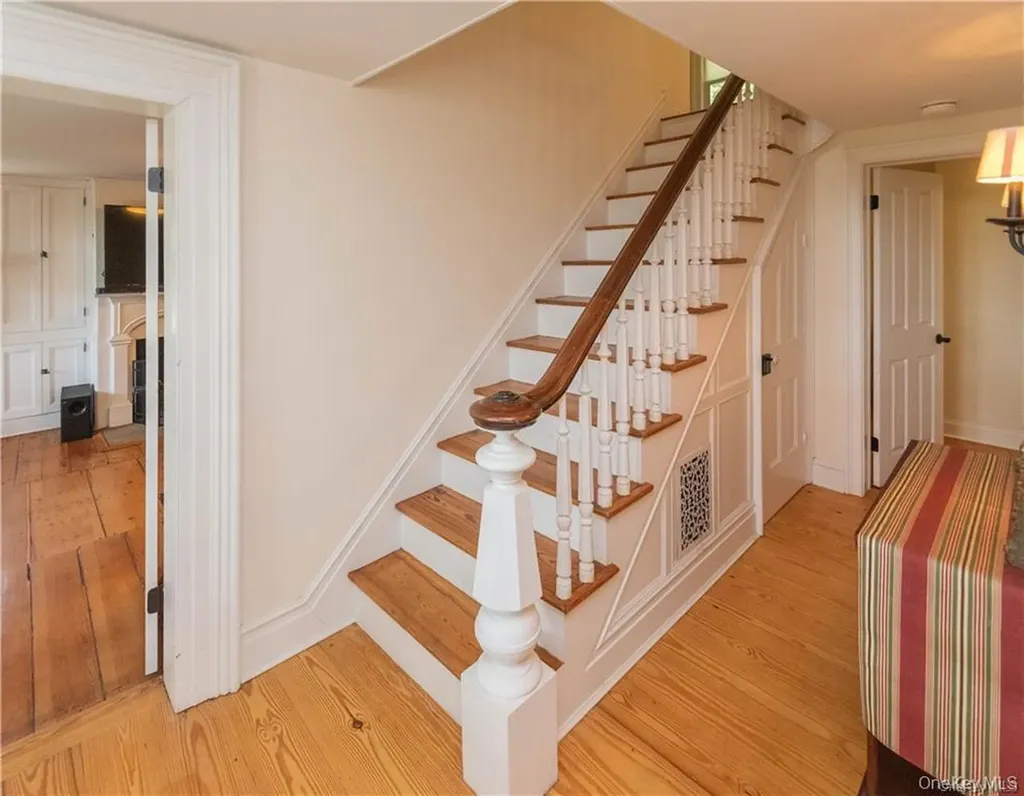 669 Mountain Road Middletown NY 10940