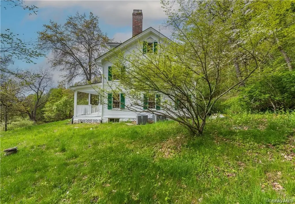 669 Mountain Road Middletown NY 10940