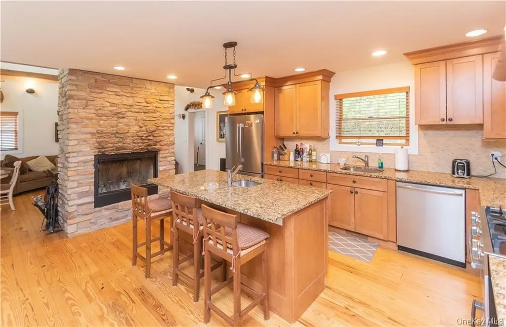 669 Mountain Road Middletown NY 10940