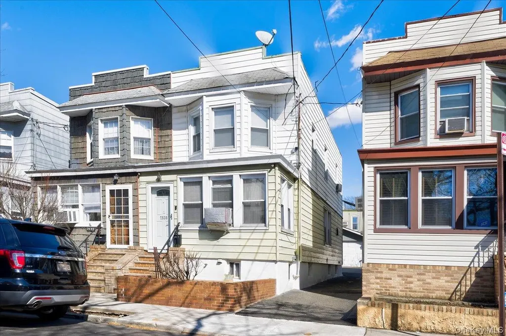 7535 60th Place Glendale NY 11385