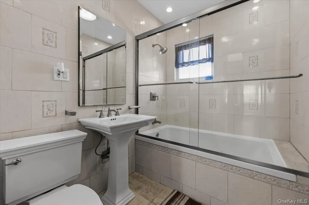 7535 60th Place Glendale NY 11385
