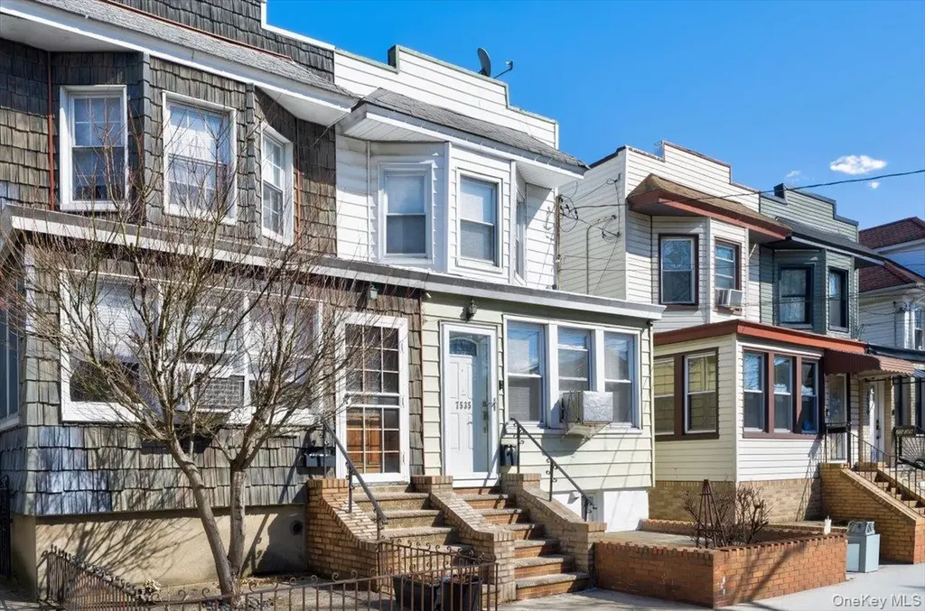 7535 60th Place Glendale NY 11385