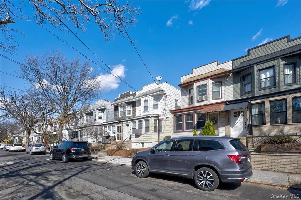 7535 60th Place Glendale NY 11385