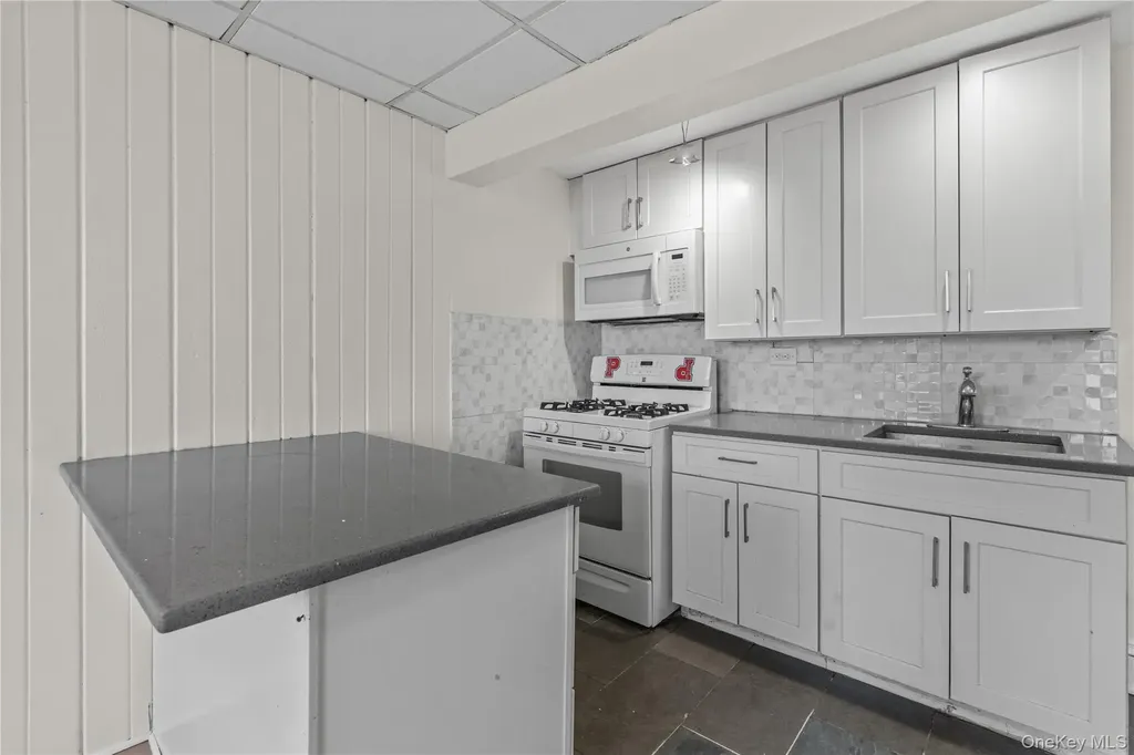 947 Diven Street Peekskill NY 10566