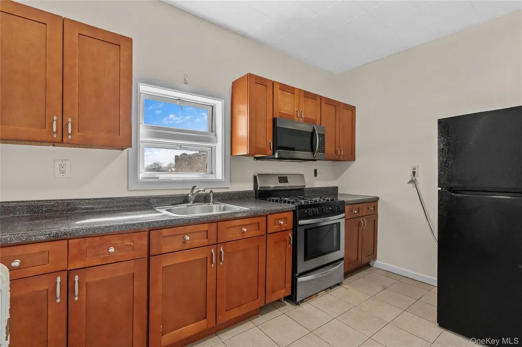 947 Diven Street Peekskill NY 10566