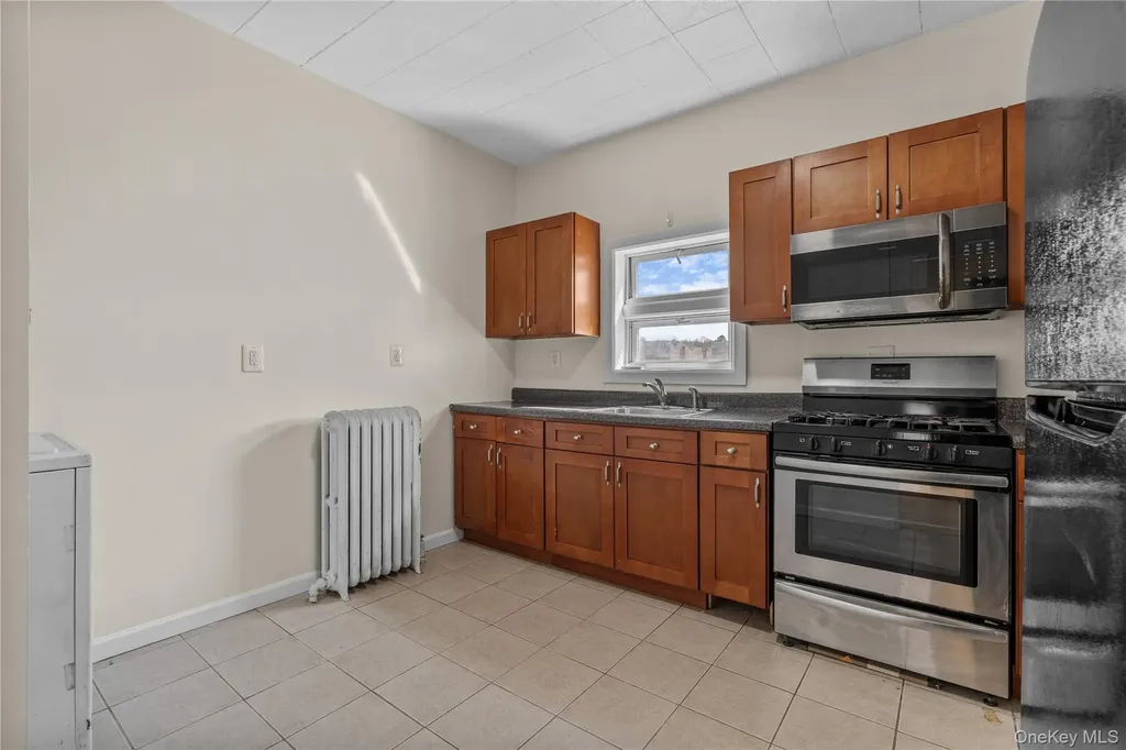 947 Diven Street Peekskill NY 10566