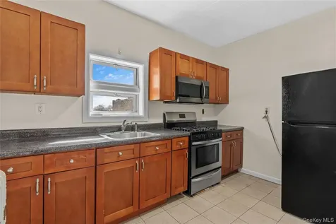 947 Diven Street Peekskill NY 10566