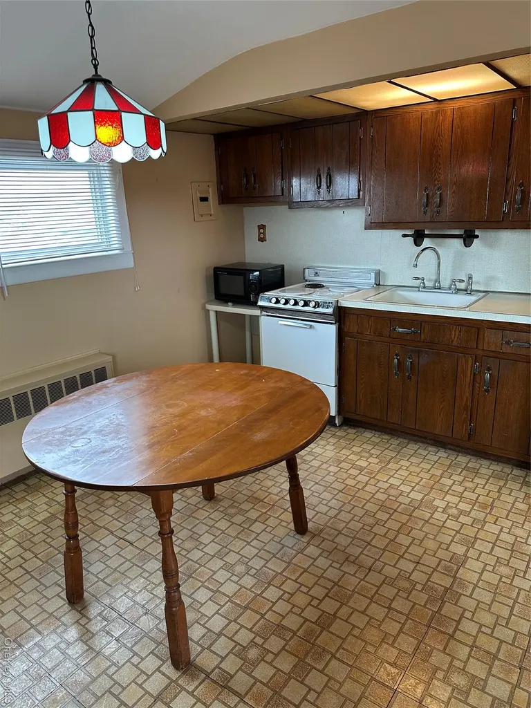 1009 Park Lane N Franklin Square NY 11010
