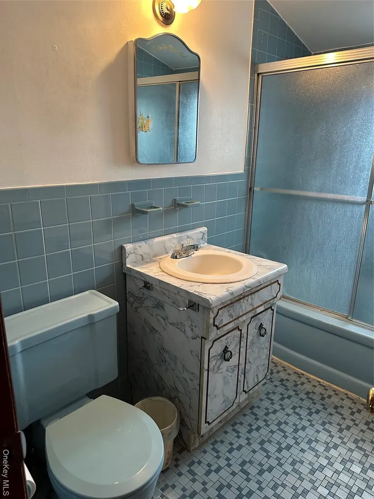 1009 Park Lane N Franklin Square NY 11010