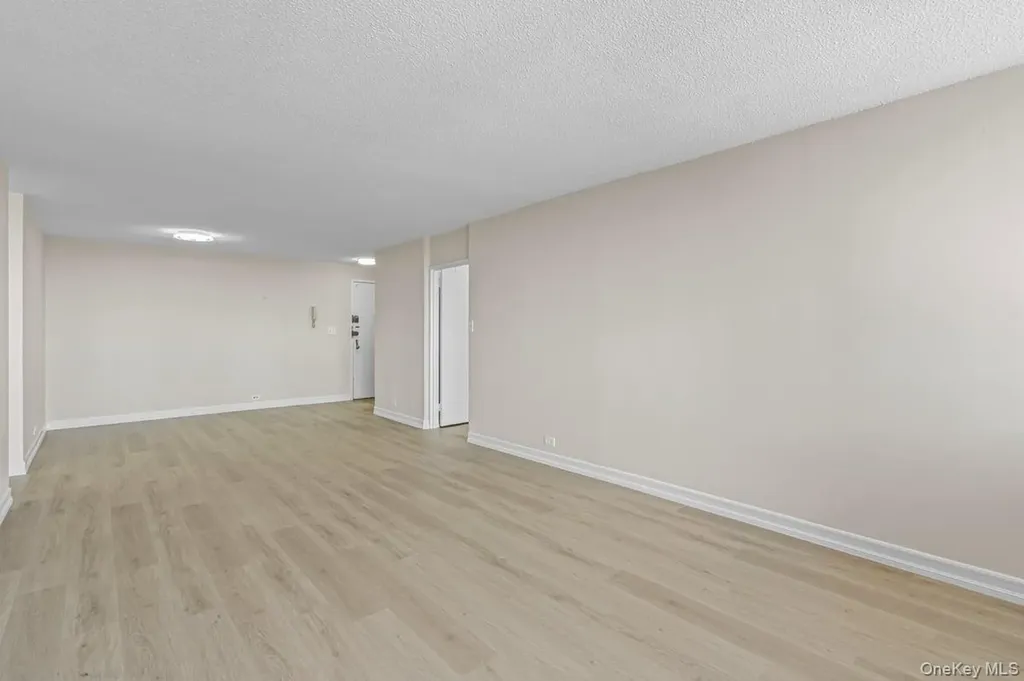 152-18 Union Turnpike Flushing NY 11367
