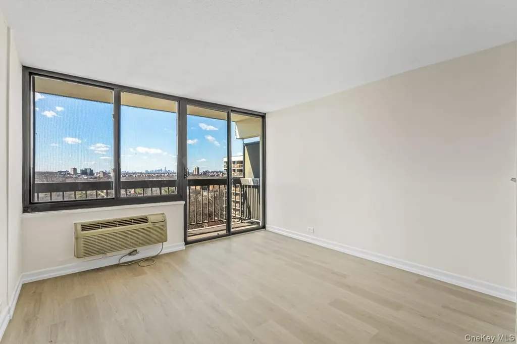 152-18 Union Turnpike Flushing NY 11367