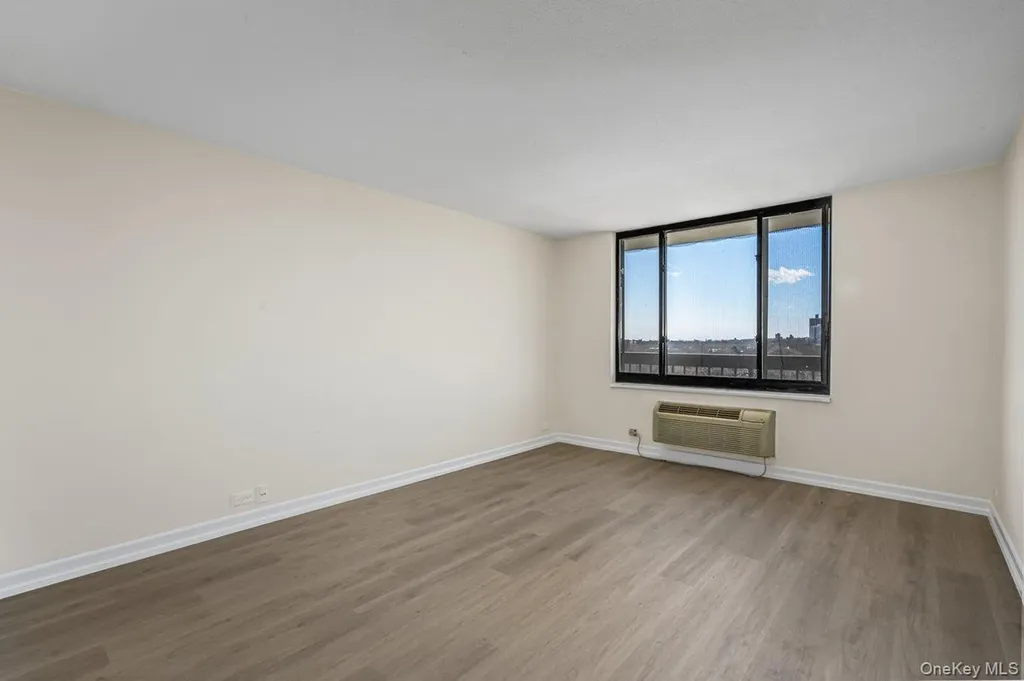 152-18 Union Turnpike Flushing NY 11367