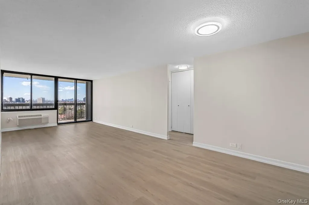 152-18 Union Turnpike Flushing NY 11367