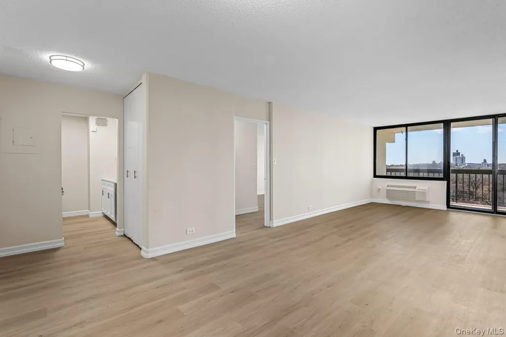 152-18 Union Turnpike Flushing NY 11367