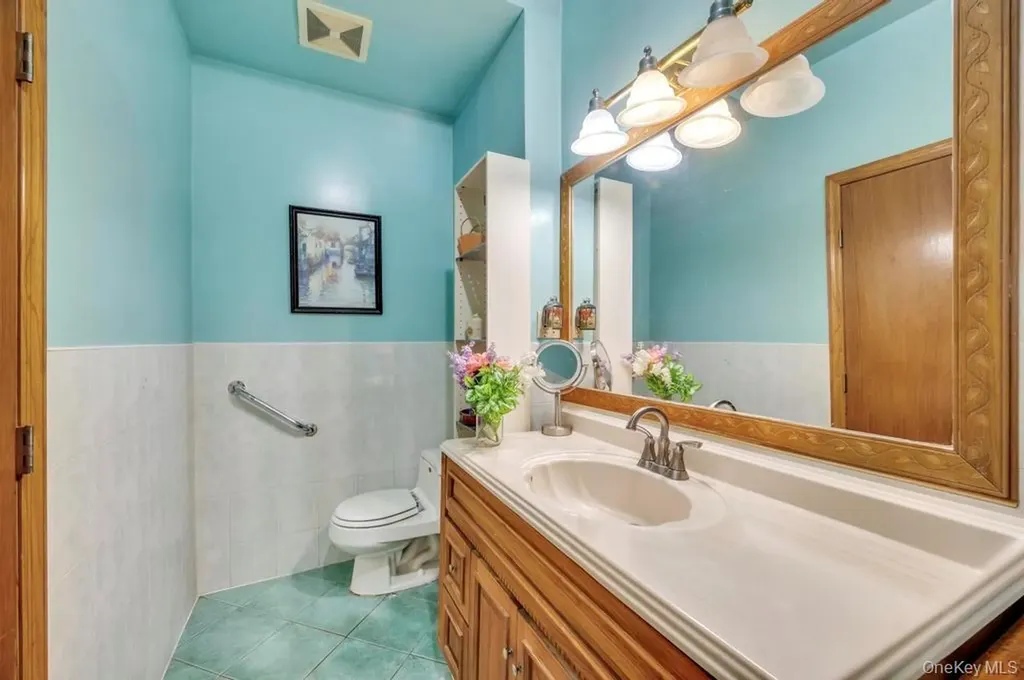 634 E 3rd Street Brooklyn NY 11218