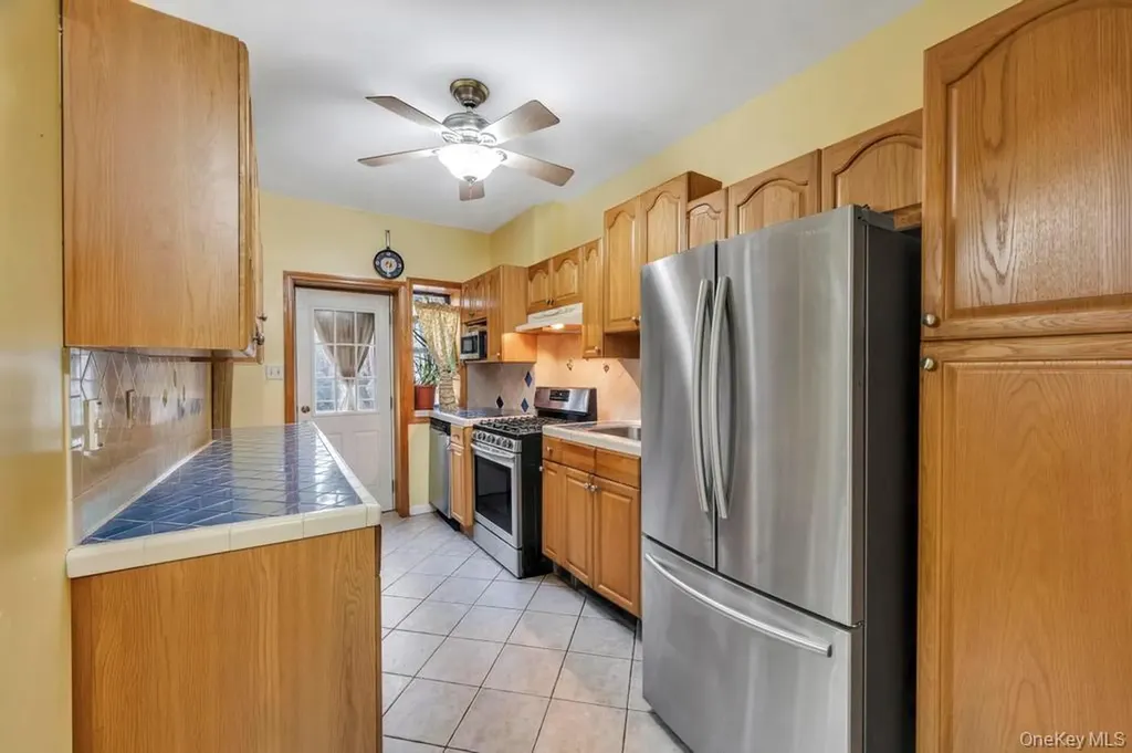634 E 3rd Street Brooklyn NY 11218