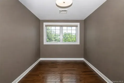 9 Primrose Avenue W White Plains NY 10607