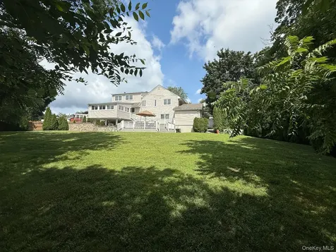 9 Primrose Avenue W White Plains NY 10607