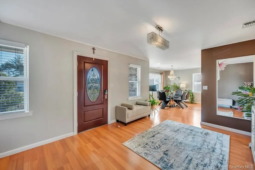 4312 Ava Road Bethpage NY 11714
