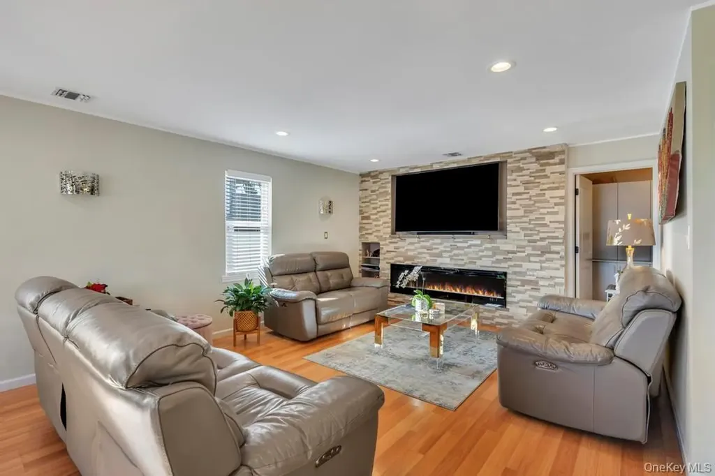4312 Ava Road Bethpage NY 11714