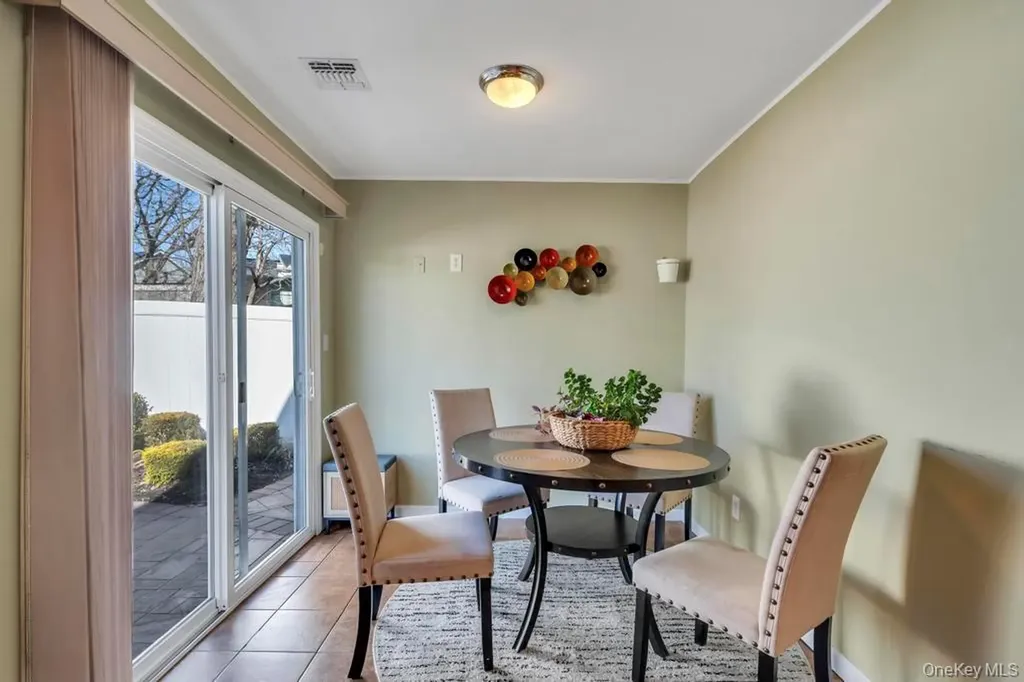 4312 Ava Road Bethpage NY 11714