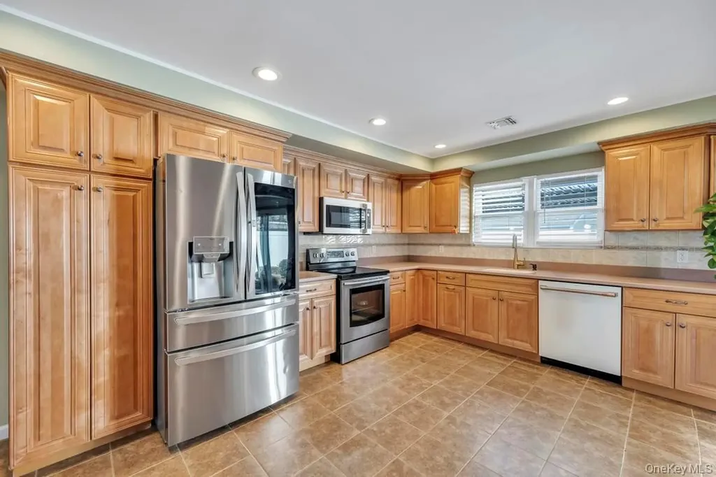 4312 Ava Road Bethpage NY 11714