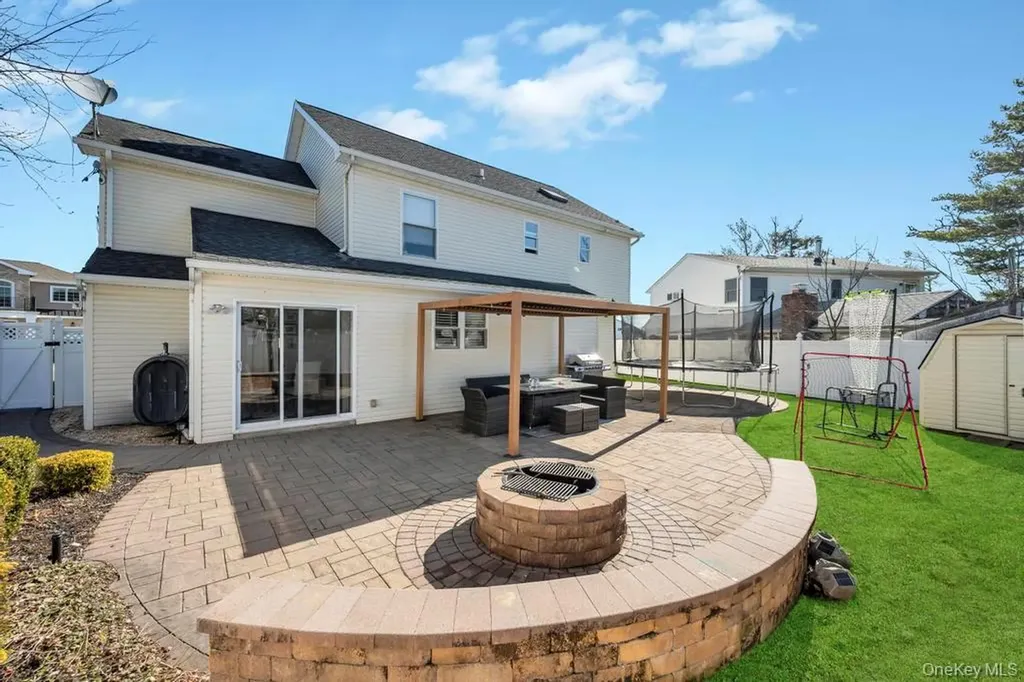 4312 Ava Road Bethpage NY 11714