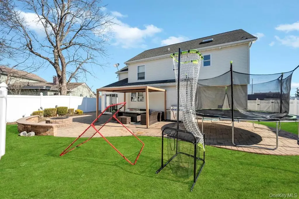4312 Ava Road Bethpage NY 11714