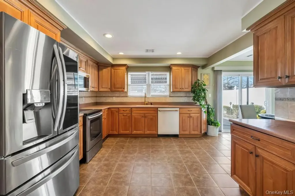 4312 Ava Road Bethpage NY 11714