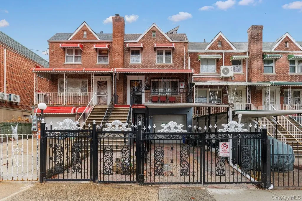 3241 Colden Avenue Bronx NY 10469