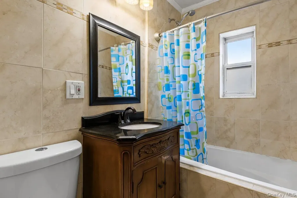 3241 Colden Avenue Bronx NY 10469