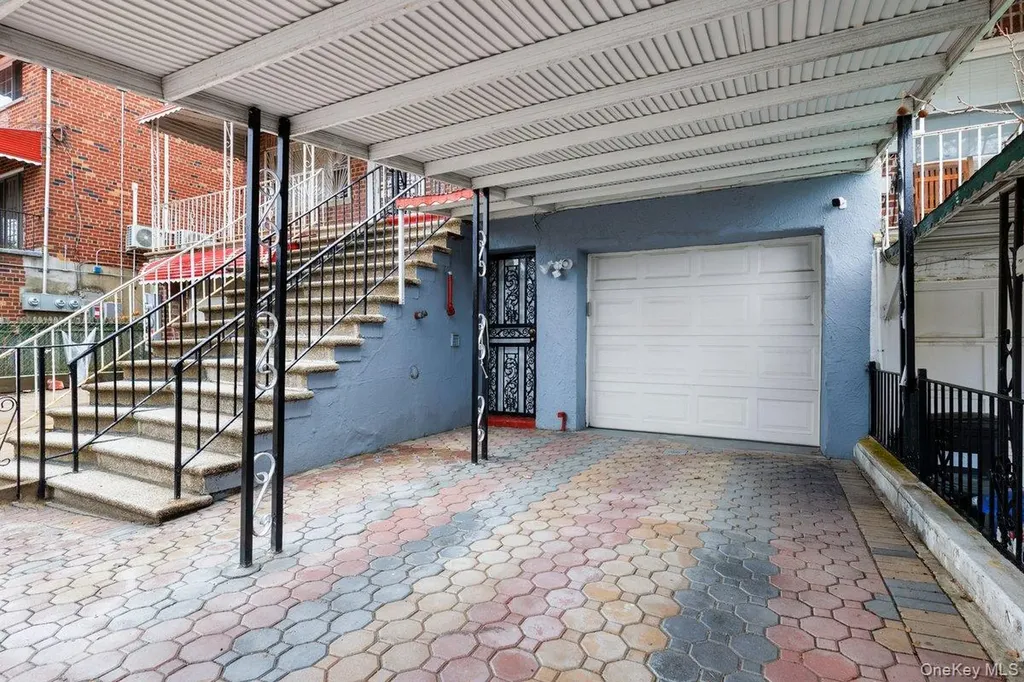3241 Colden Avenue Bronx NY 10469