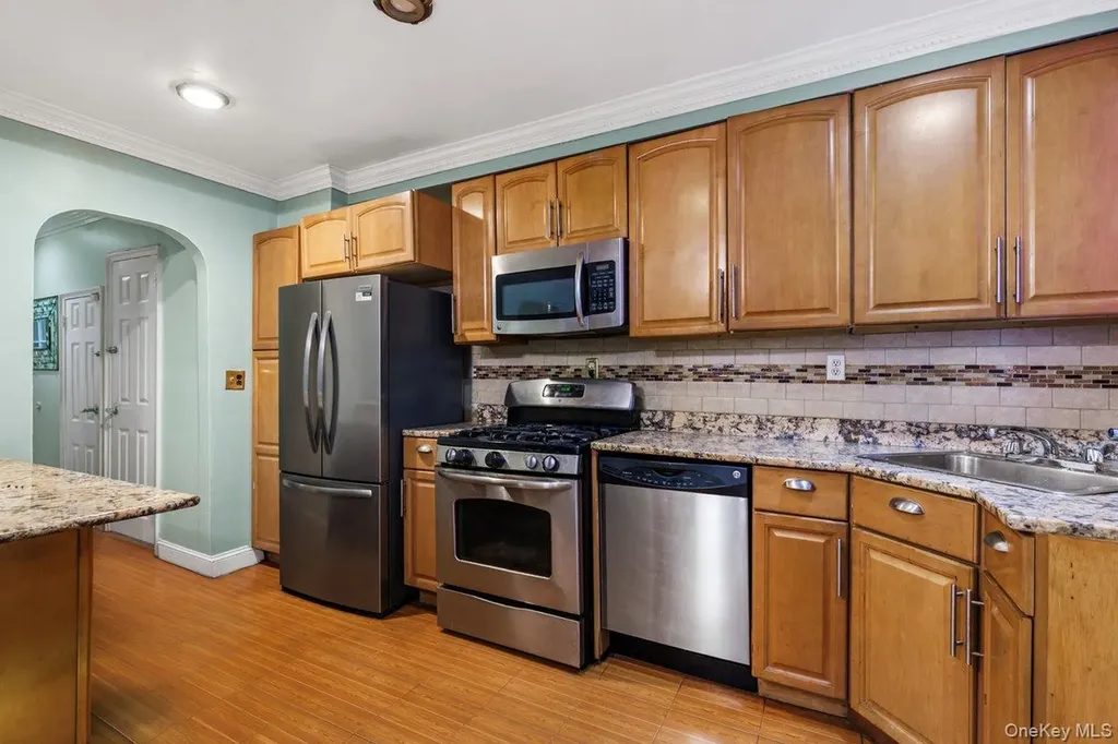 3241 Colden Avenue Bronx NY 10469