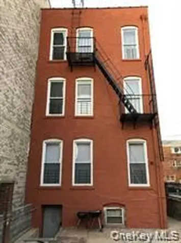 764 E 213th Street Bronx NY 10467