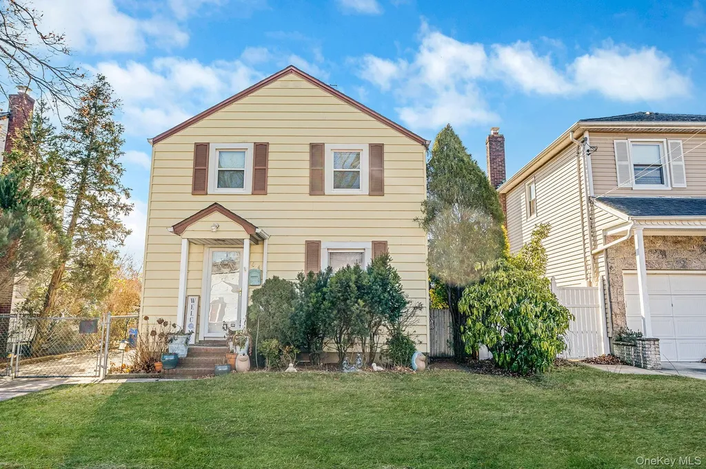 64 E Chester Street Valley Stream NY 11580
