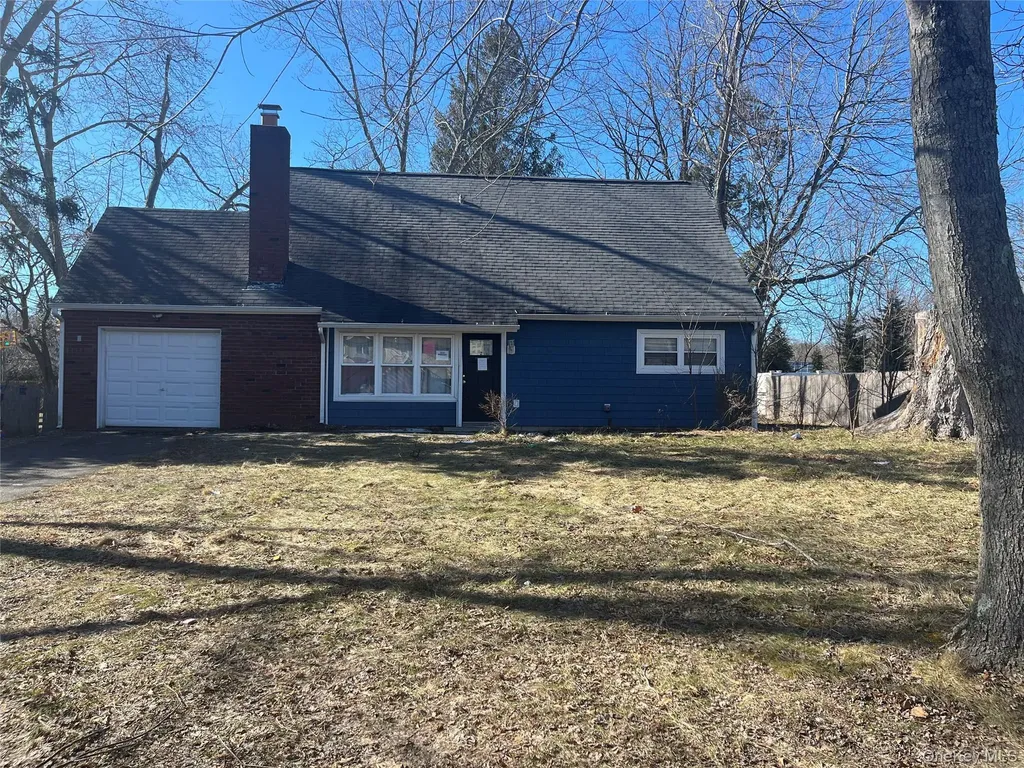 2 Harford Drive Coram NY 11727