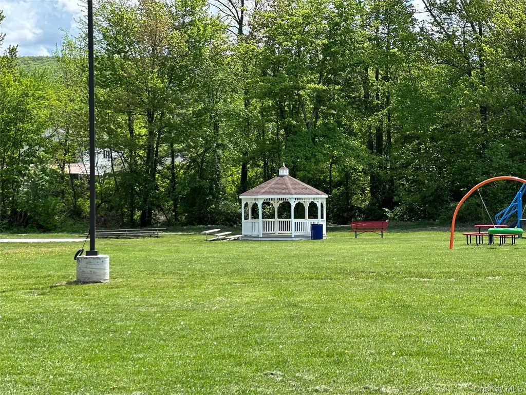 20 Peddler Hill Monroe NY 10914