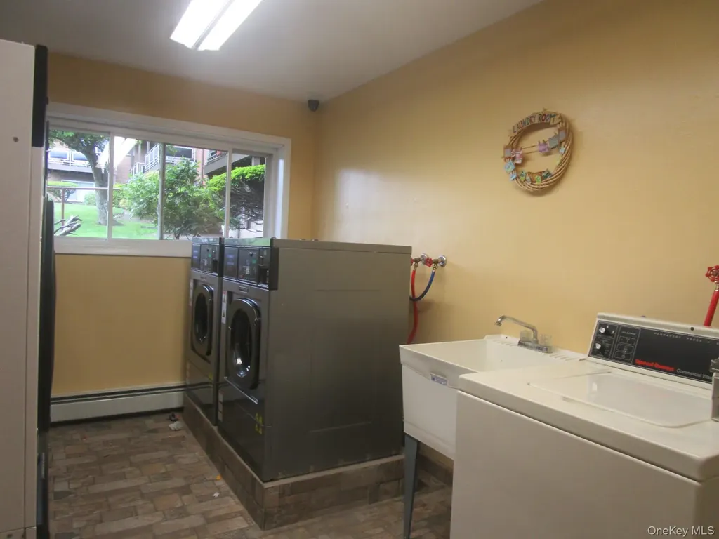 20 Peddler Hill Monroe NY 10914