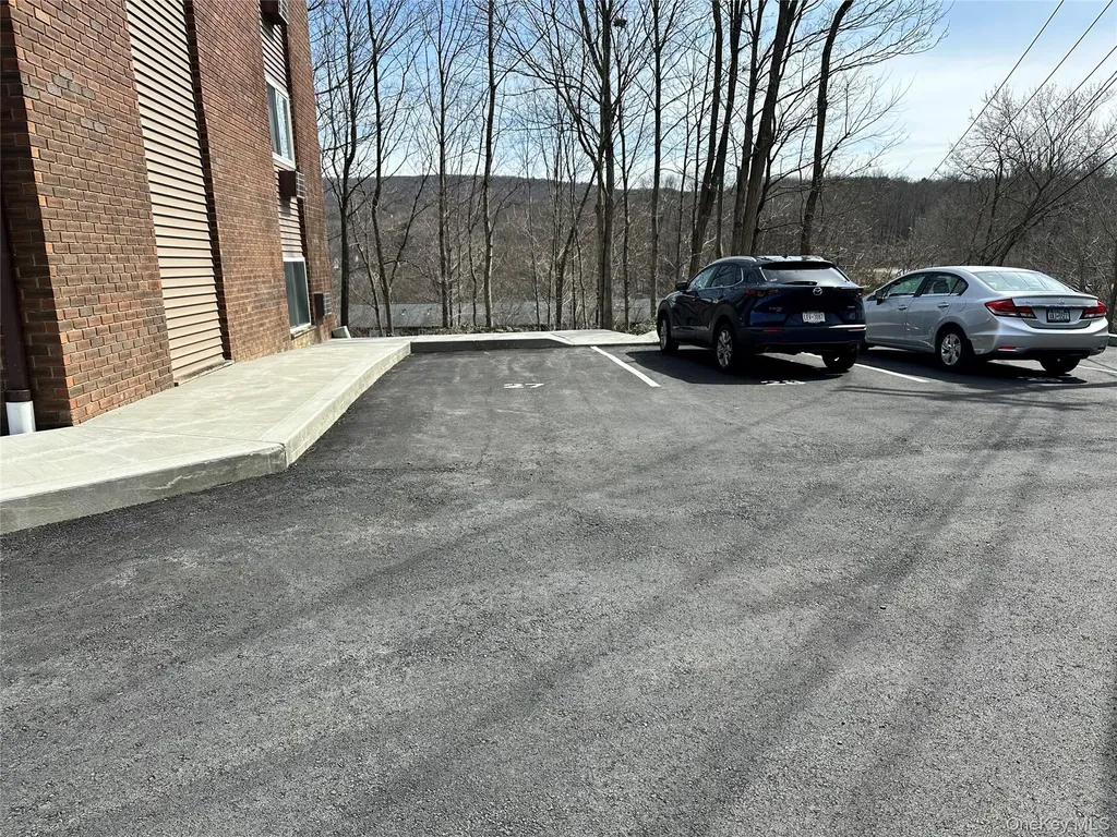 20 Peddler Hill Monroe NY 10914
