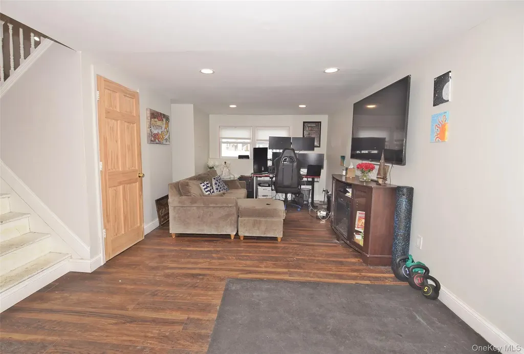 3029 Ann Street Baldwin NY 11510